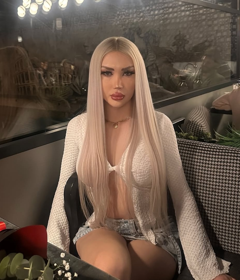 Devre Sürekli Gelişen Kadın Bayan Escort Aysel